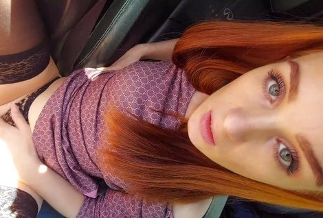 Красивая рыжуля, парню который ее повез в город,  деньги даже не предлагала, сразу начала расплачиваться натурой.