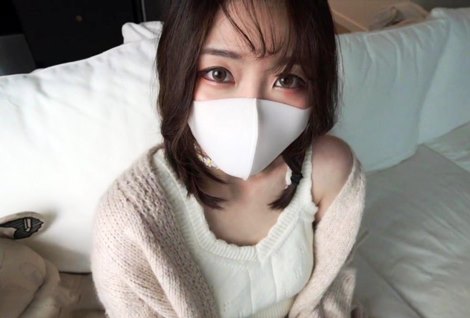 Даже когда сексом занималась, то маску не снимала, боялась подхватить вирус.